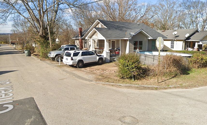 1st image of 2201 Davenport St
