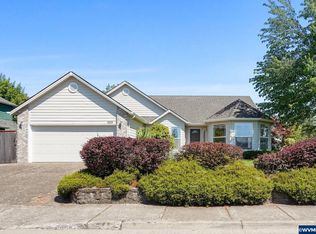1419 Cresthill Ave NW, Salem, OR 97304