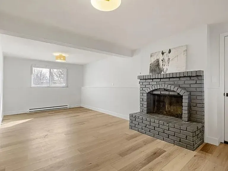 825 Pear St — Photo 15