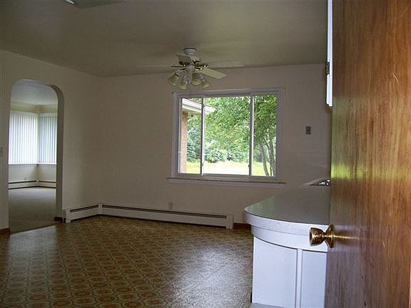 Open country kitchen/dining area