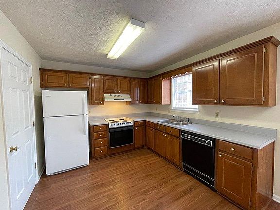 5th image of 608 University Dr #A5