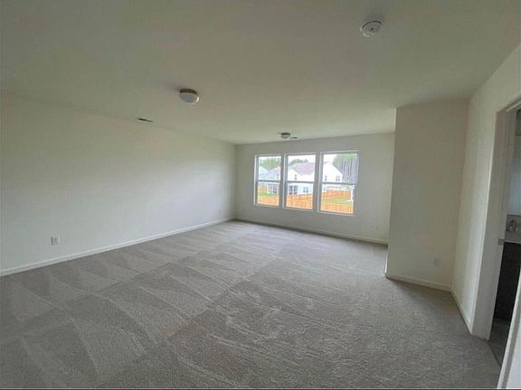 4th image of 460 Fox Sparrow Ct
