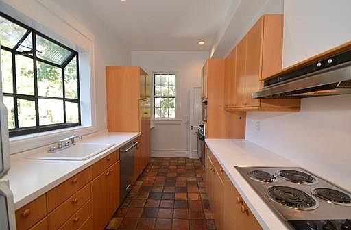 2nd image of 108-110 Washington Ave