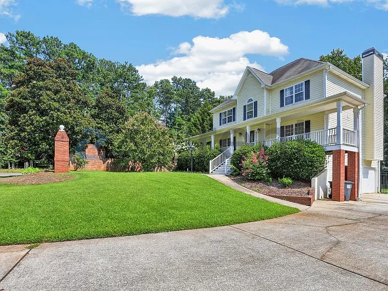 19 Savannah Pl — Photo 2
