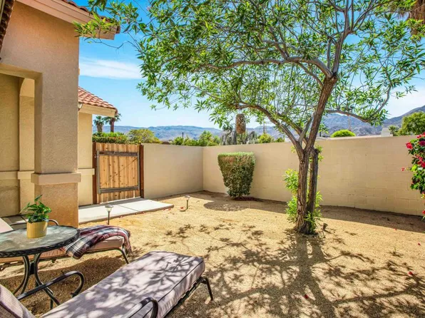 53720 Avenida Mendoza, La Quinta, CA 92253