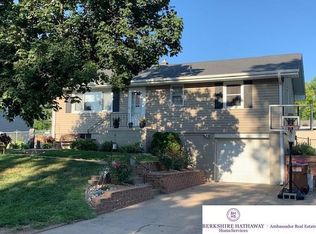 305 N Molley St, Bennington, NE 68007