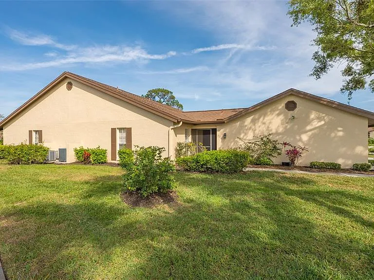 5905 Doral Dr — Photo 2