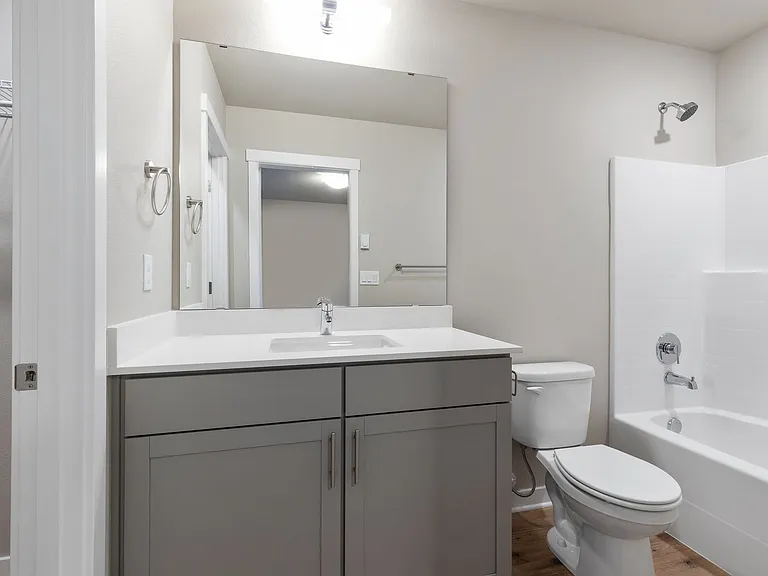15423 Admiralty Way #B7 — Photo 24