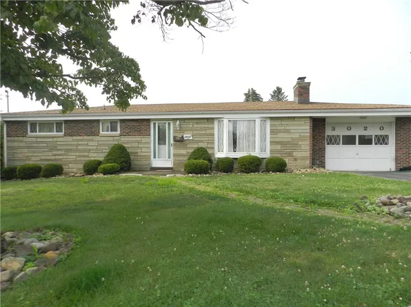 3020 Fairway Dr, New Kensington, PA 15068