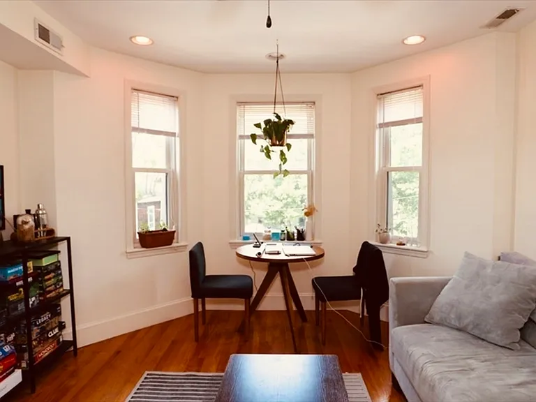 21 Highland Park Ave #2 — Photo 8