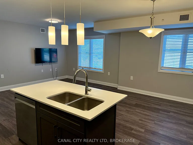 6 Ann St #4 — Photo 7