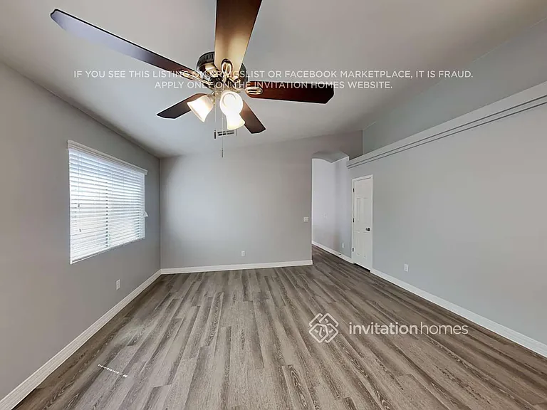 1834 S 106th Ave — Photo 5