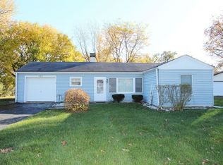 933 Kenilworth Ter, Lake Zurich, IL 60047