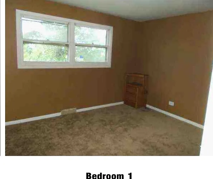 3 bed, 979 sqft, $2,000 — Photo 3