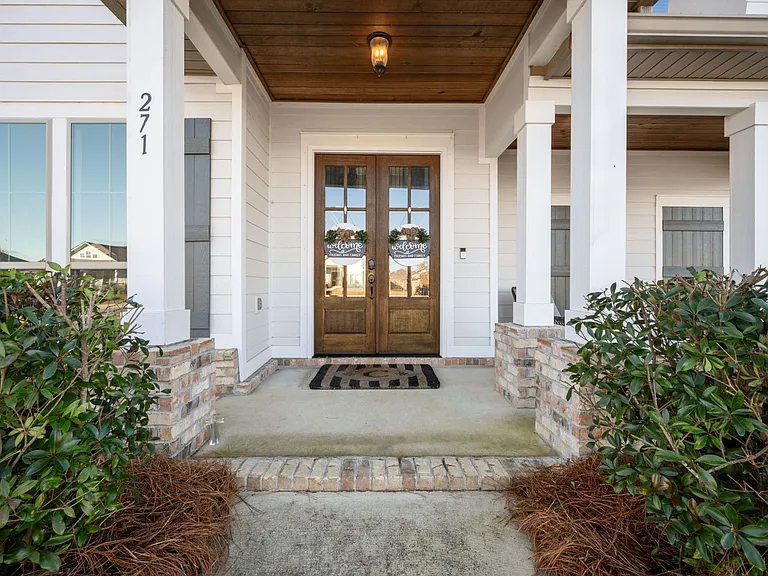 271 Hemlock Dr — Photo 4