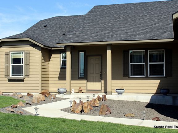 4th image of 1727 Crab Apple Cir