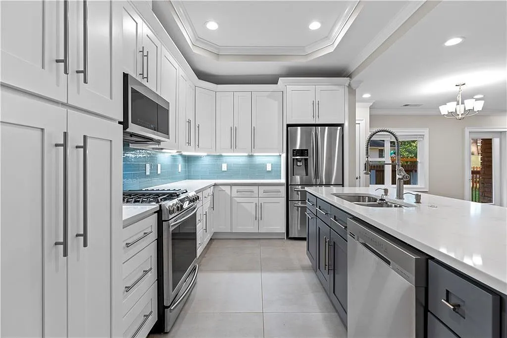 3 bed, 2.5 bath, 1403 sqft, $3,550 — Photo 4