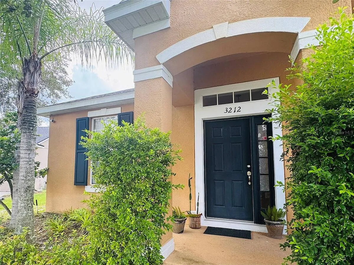 1 bed, 1.0 bath, 800 sqft, $1,000 — Photo 2