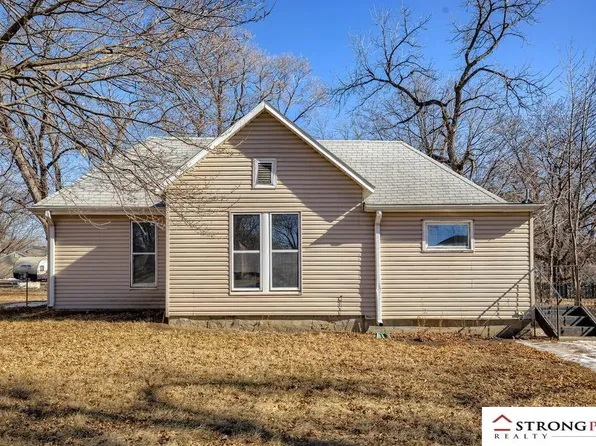 240 N 5th St, Arlington, NE 68002