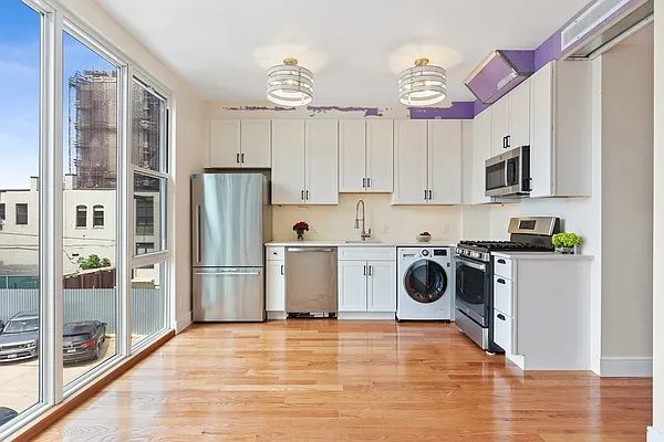 Rented by Corcoran | media 23