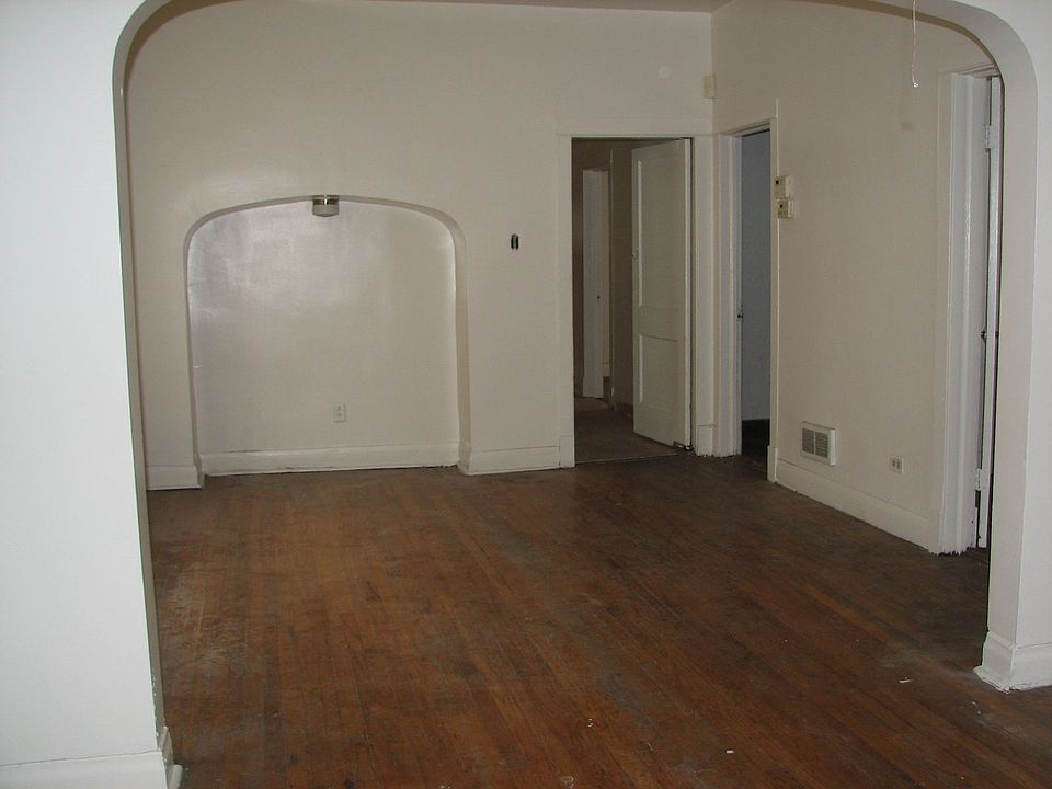 2nd image of 1311 W 72nd Pl