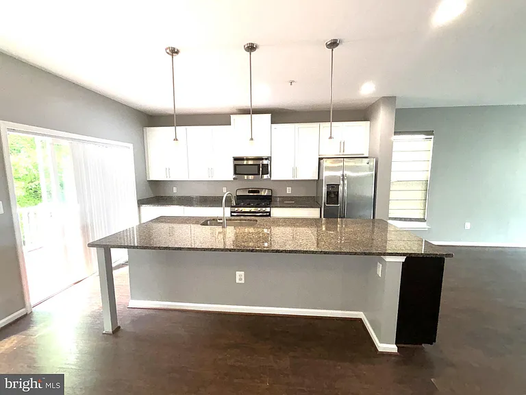 22410 Glenbow Way — Photo 3