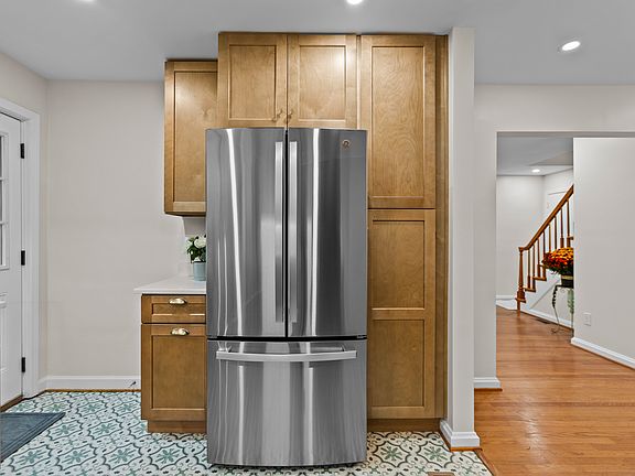 Kitchen facing refrigerator