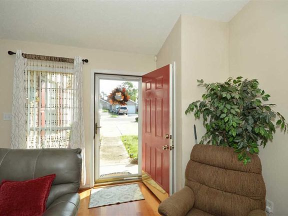 5th image of 310 Mirabelle Dr