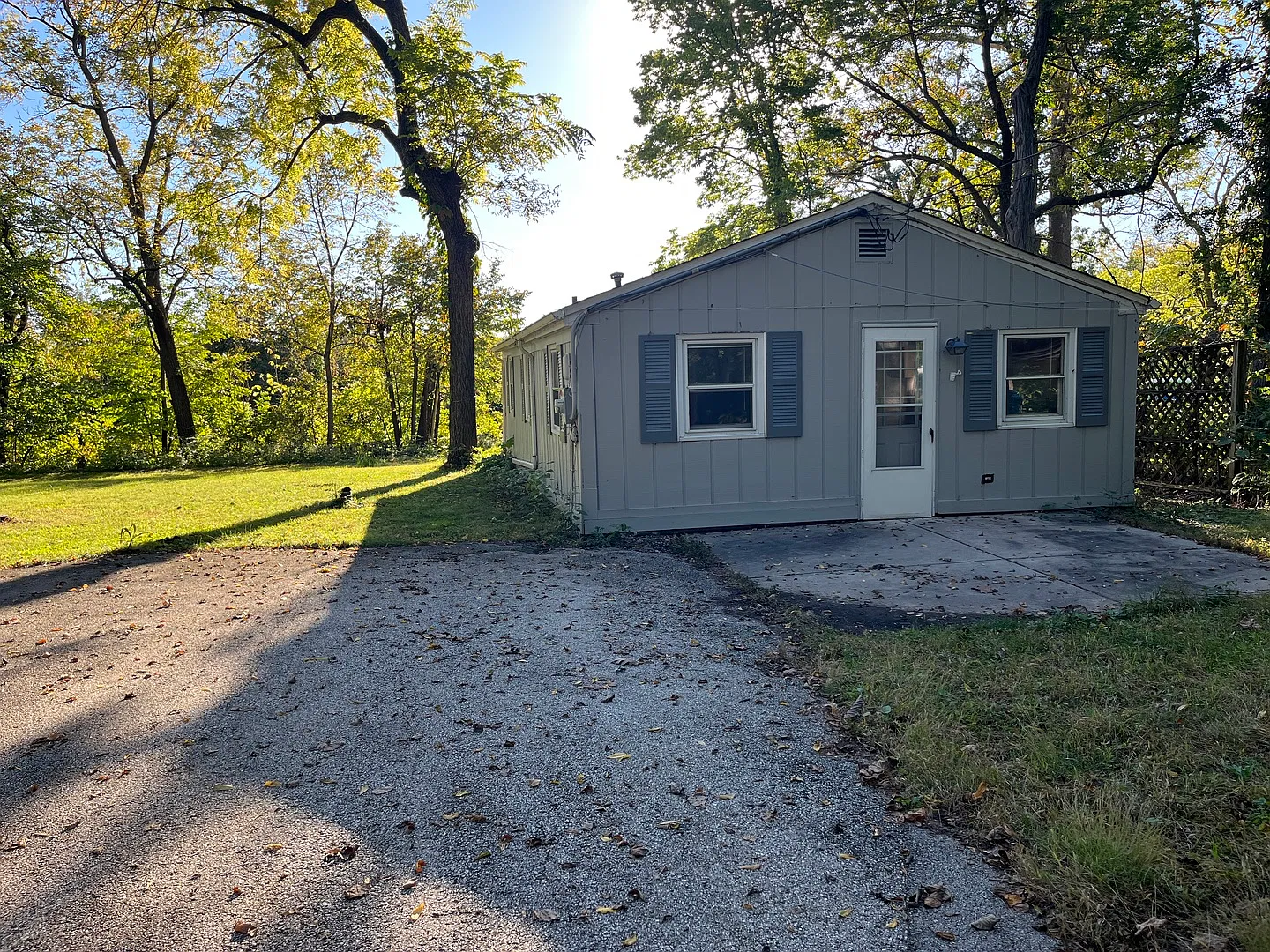 2 bed, 820 sqft, $1,600 — Photo 1