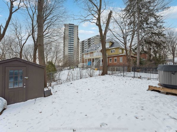 612 Besserer St, Ottawa, ON K1N 6C9