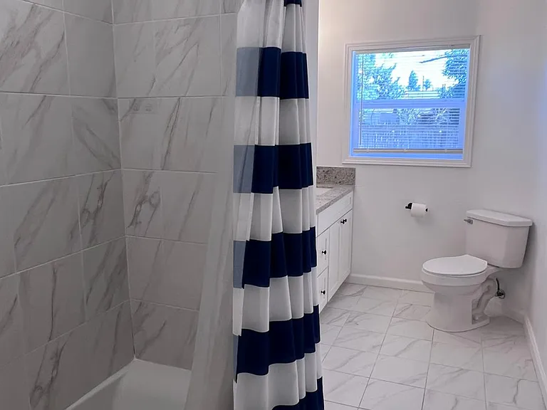 26 E Cortland Ave — Photo 15