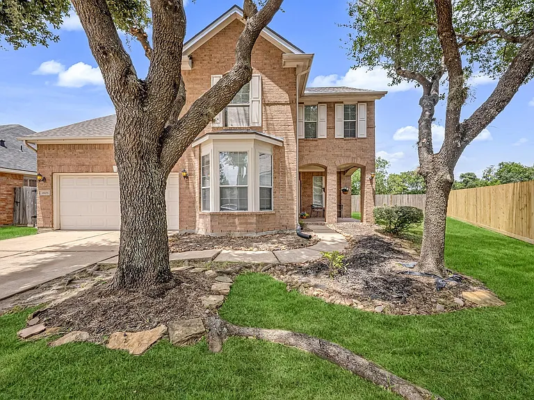 18106 Linden Forest Ln — Photo 1