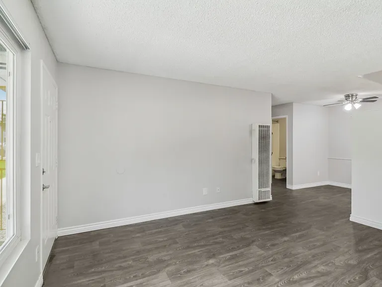 The Atherton Apartments — Photo 5