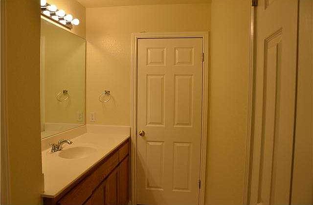 2nd image of 8717 Talyne Chaise Cir #B
