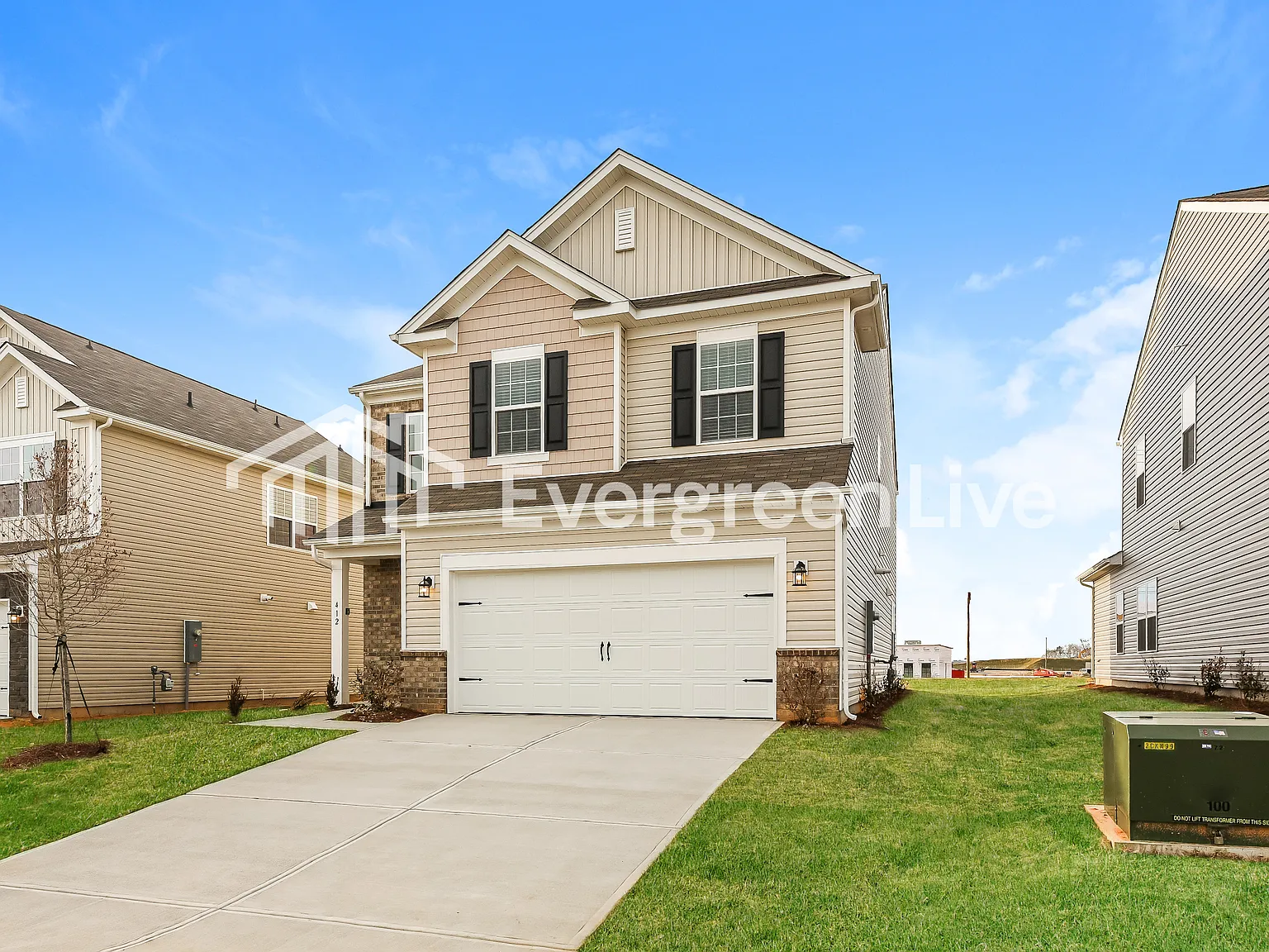 4 bed, 2.5 bath, 2158 sqft, $1,870 — Photo 3