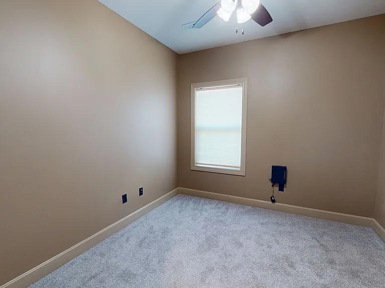 11669 Ridgeway Ct — Photo 8