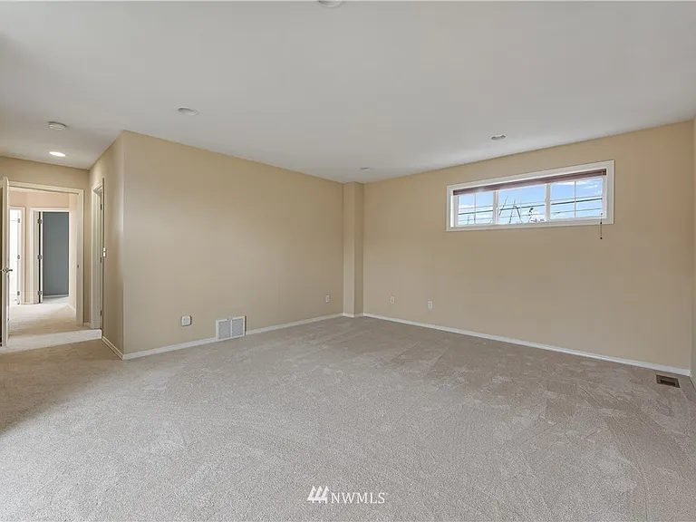 18820 35th Dr SE — Photo 10