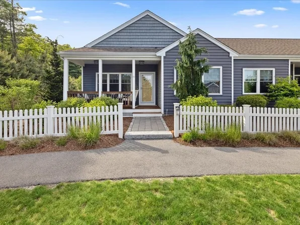 30 Symington Dr #30, Plymouth, MA 02360