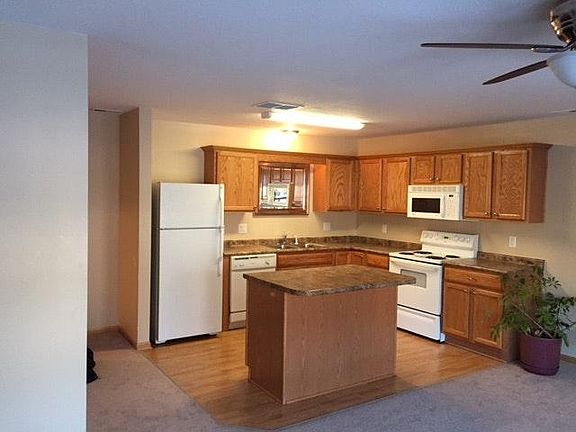 2nd image of 3133 SW Sharmin Ln #3133