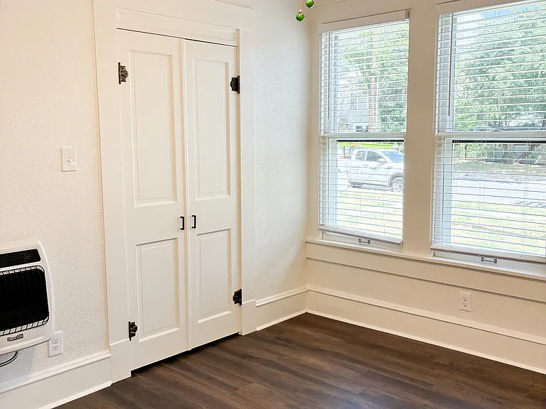 416 E Dewey Pl #2 — Photo 17