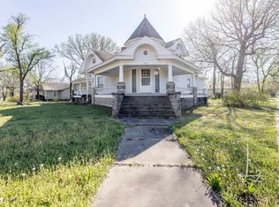 403 W Randolph St, Howard, KS 67349