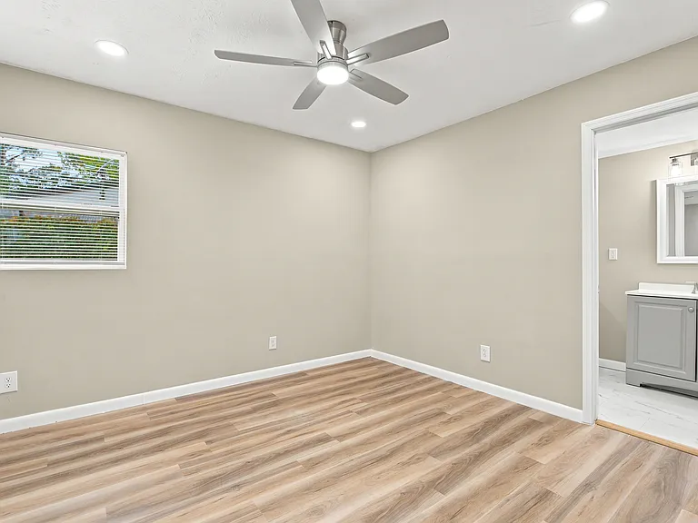 7218 Zapata Dr — Photo 13