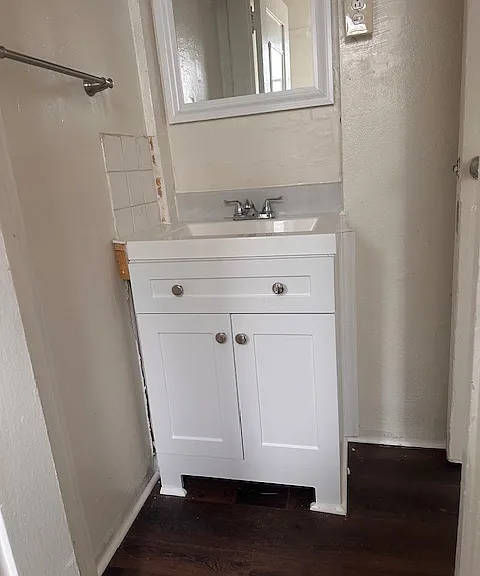 424 S Coronado St #30 — Photo 5