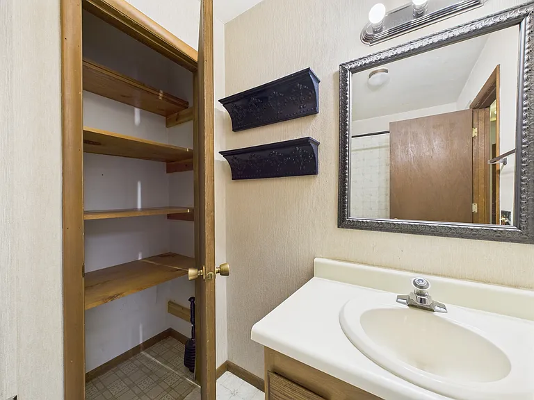 109 Cary Ave — Photo 12