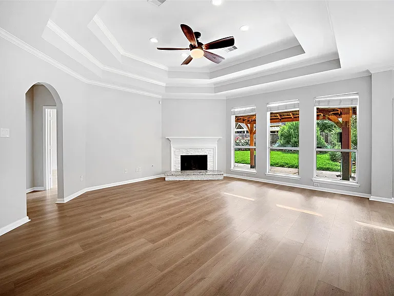 13707 Elm Shores Dr — Photo 5