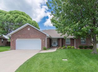 3715 S Swan Ave, Springfield, MO 65807