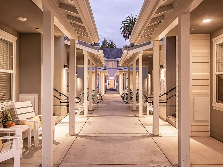 Palomar at SLO — Photo 9