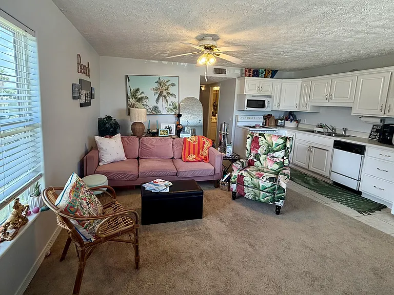 603 Dogwood St #D — Photo 11