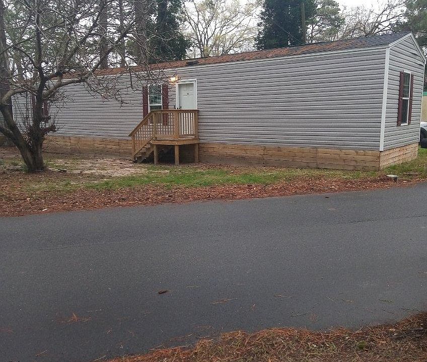 1st image of 3212 Plateau Dr #102