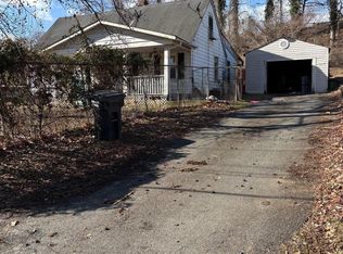 18516 Old Triangle Rd, Triangle, VA 22172